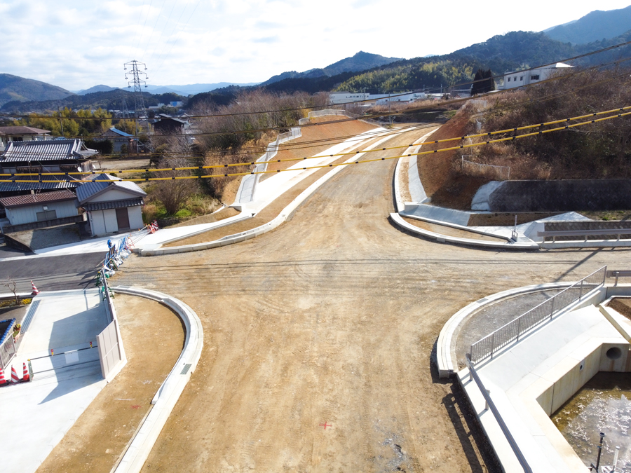 奥佐々阪井線道路改良工事